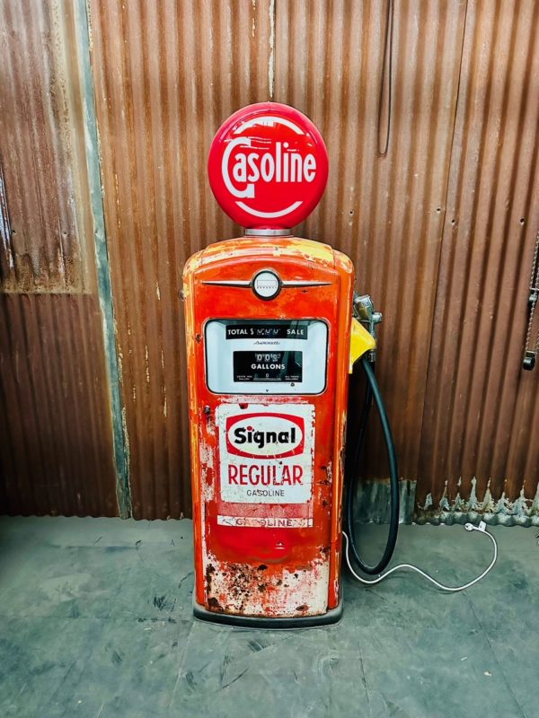 Pompe à essence américaine Signal Gasoline patine d’origine de 1948