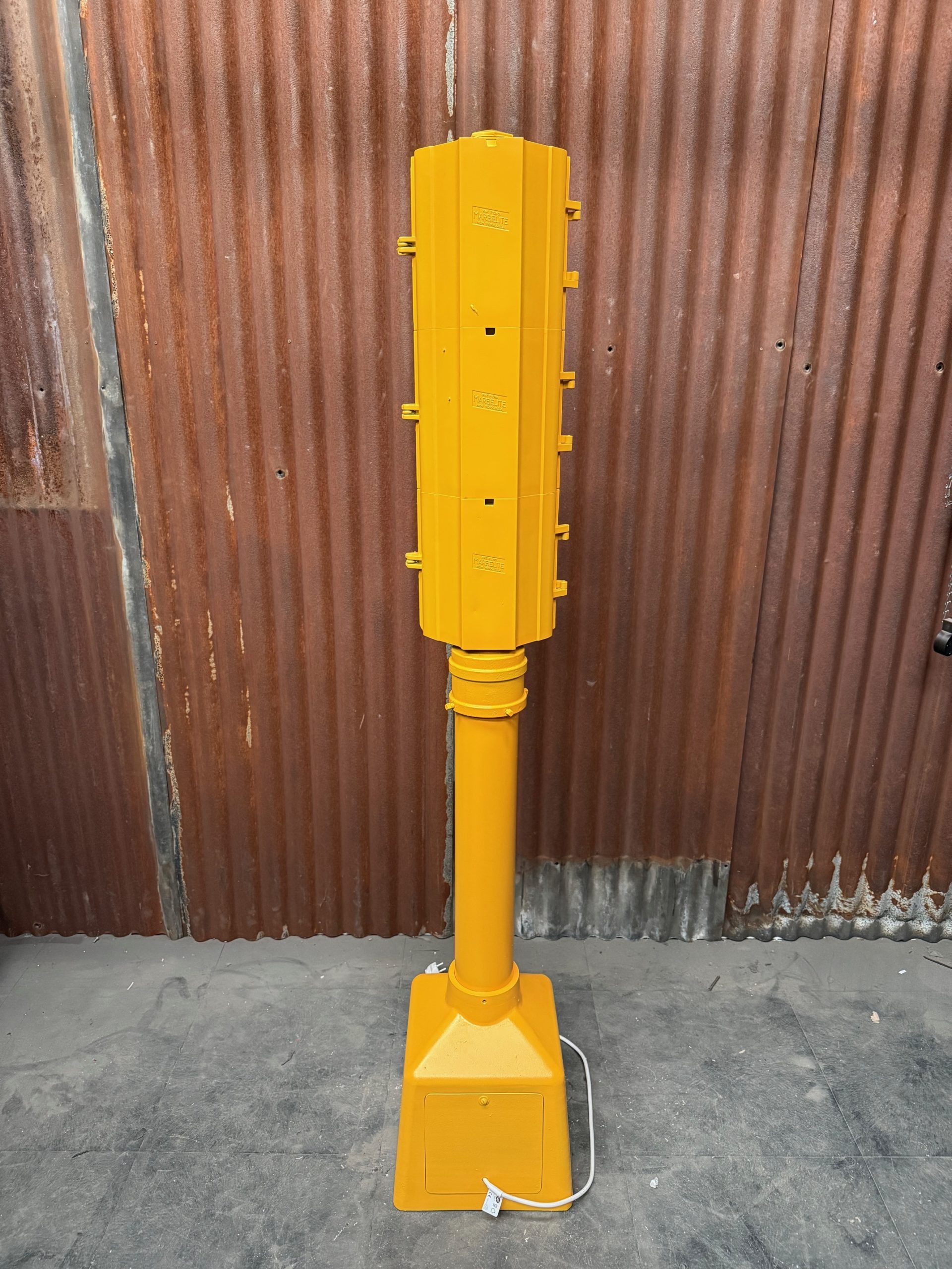 Feu rouge américain Tricolore restauré Feu rouge américain Tricolore restauré