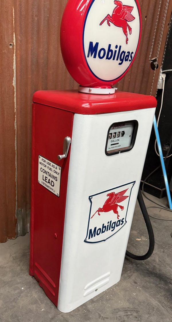 authentique Pompe à essence Mobilgas américaine