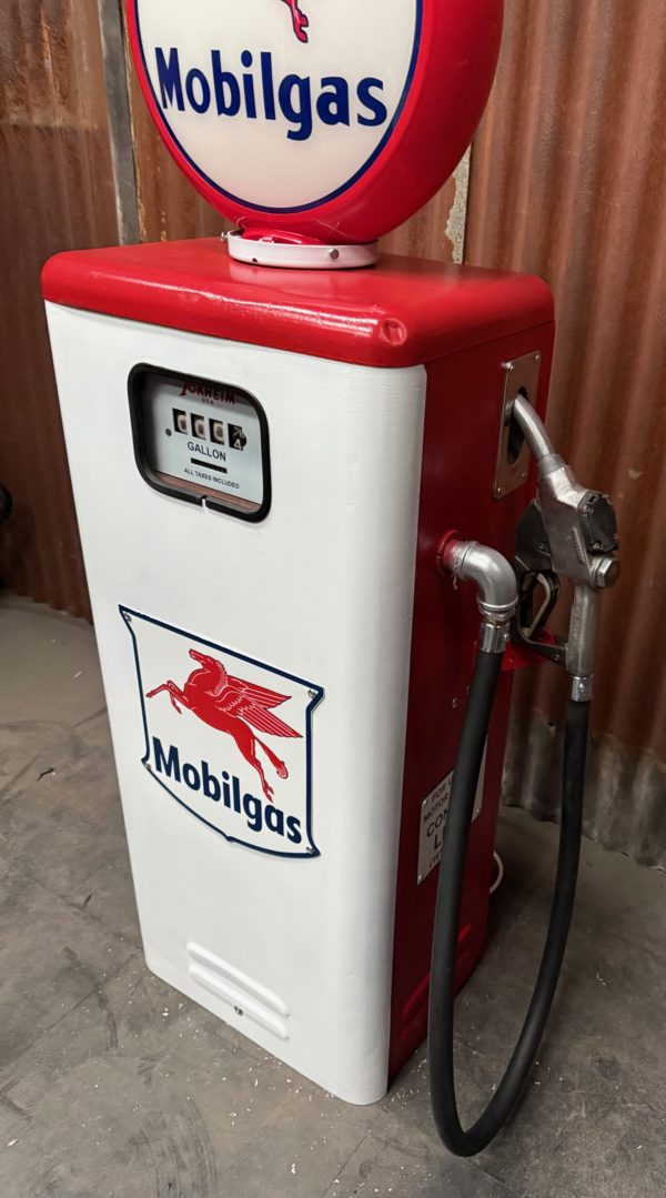 véritable Pompe à essence Mobilgas américaine
