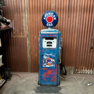 Pompe à essence 76 gasoline Tokheim P300 américaine de 1955 Restaurée