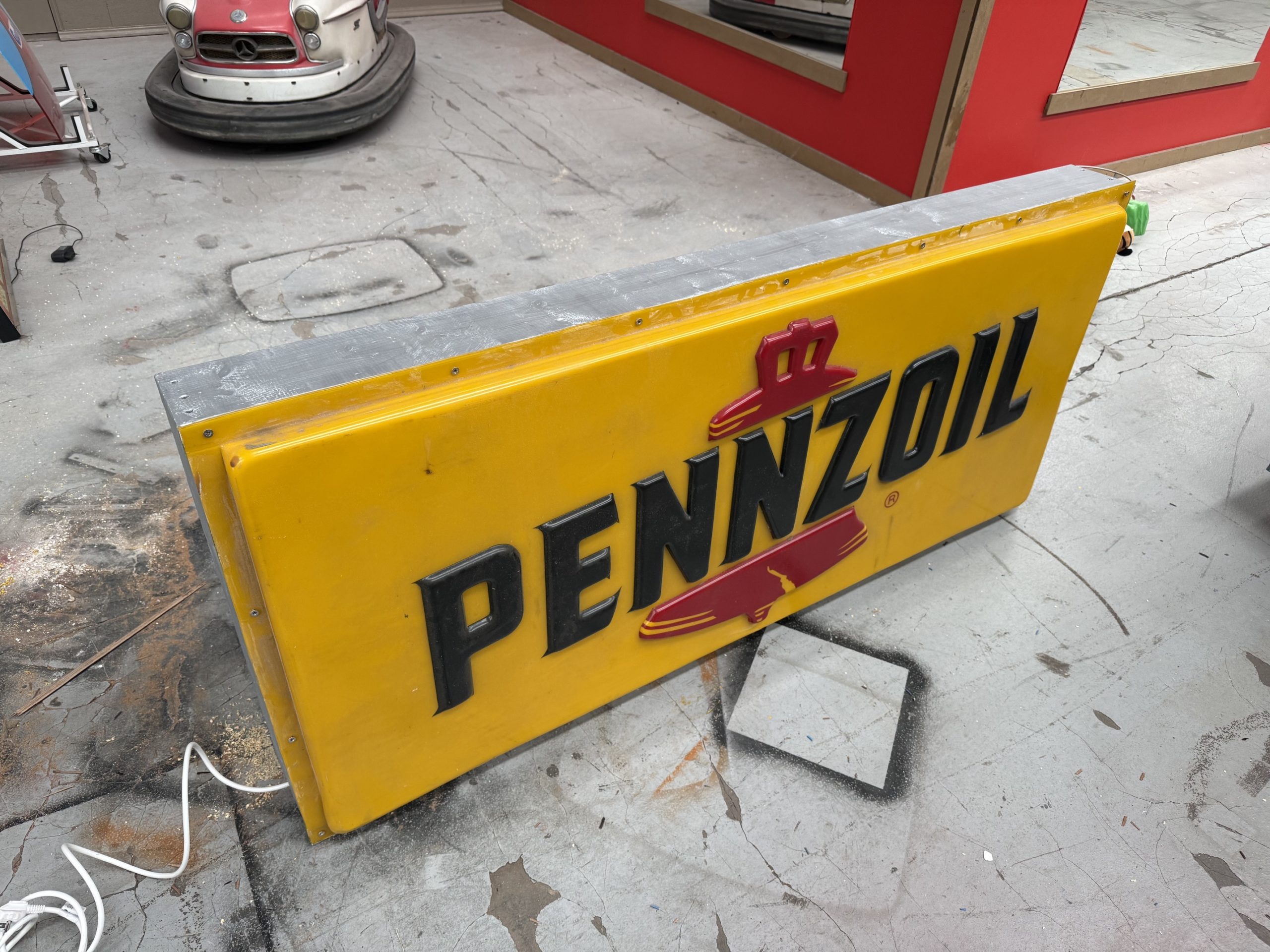 Ancienne enseigne lumineuse pennzoil Ancienne enseigne lumineuse pennzoil
