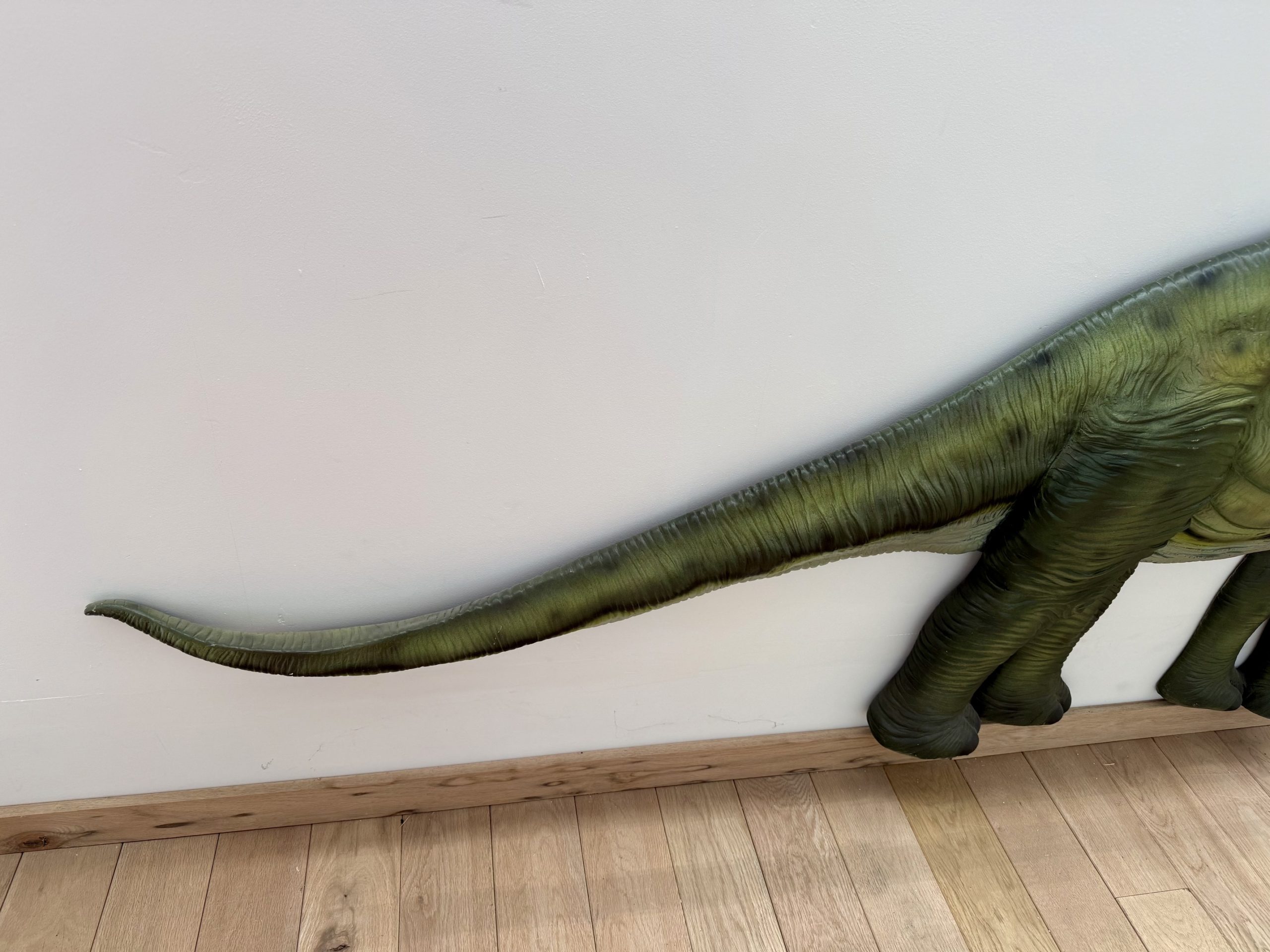 Statue dinosaure polyester XXL queue Statue dinosaure polyester XXL queue
