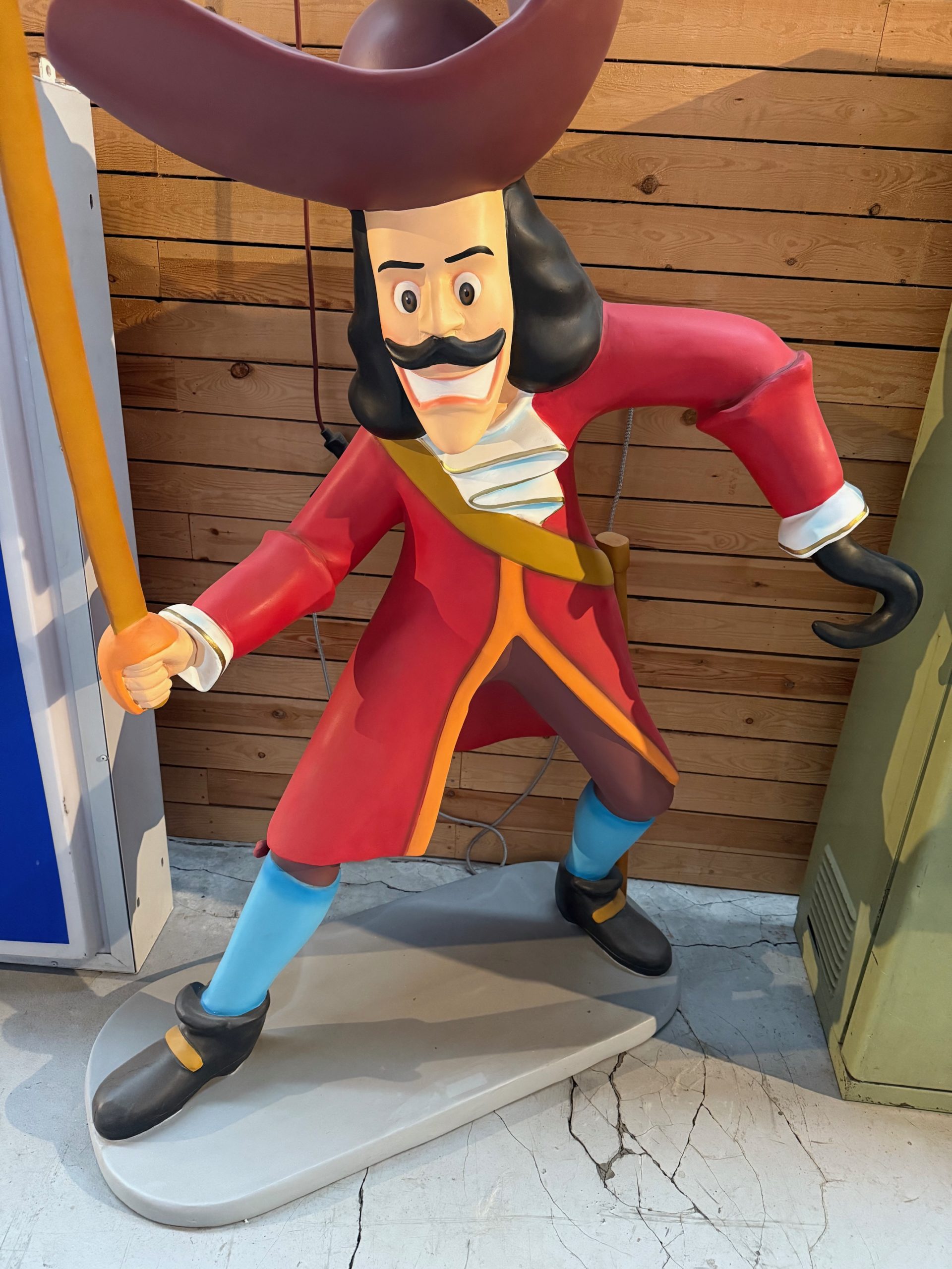 Statue de capitaine crochet xxl Statue de capitaine crochet xxl